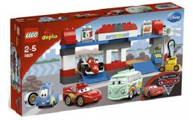 Пит-стоп Lego Duplo Cars 2